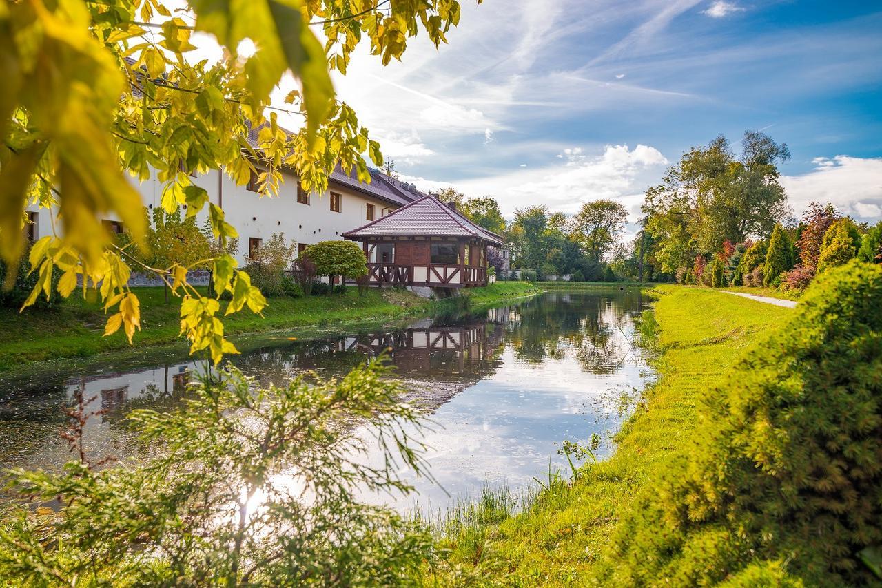 Hotel Karczyce Exterior photo